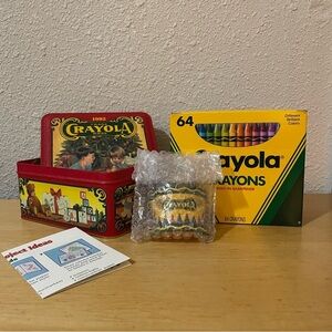 New 1992 Crayola Crayon Collectible Holiday Tin Set